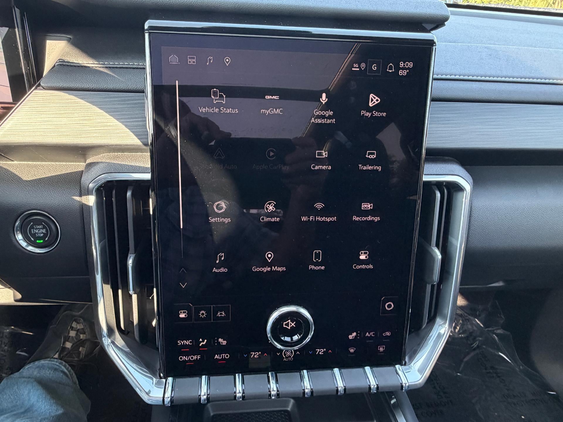 2027 GMC Acadia Elevation