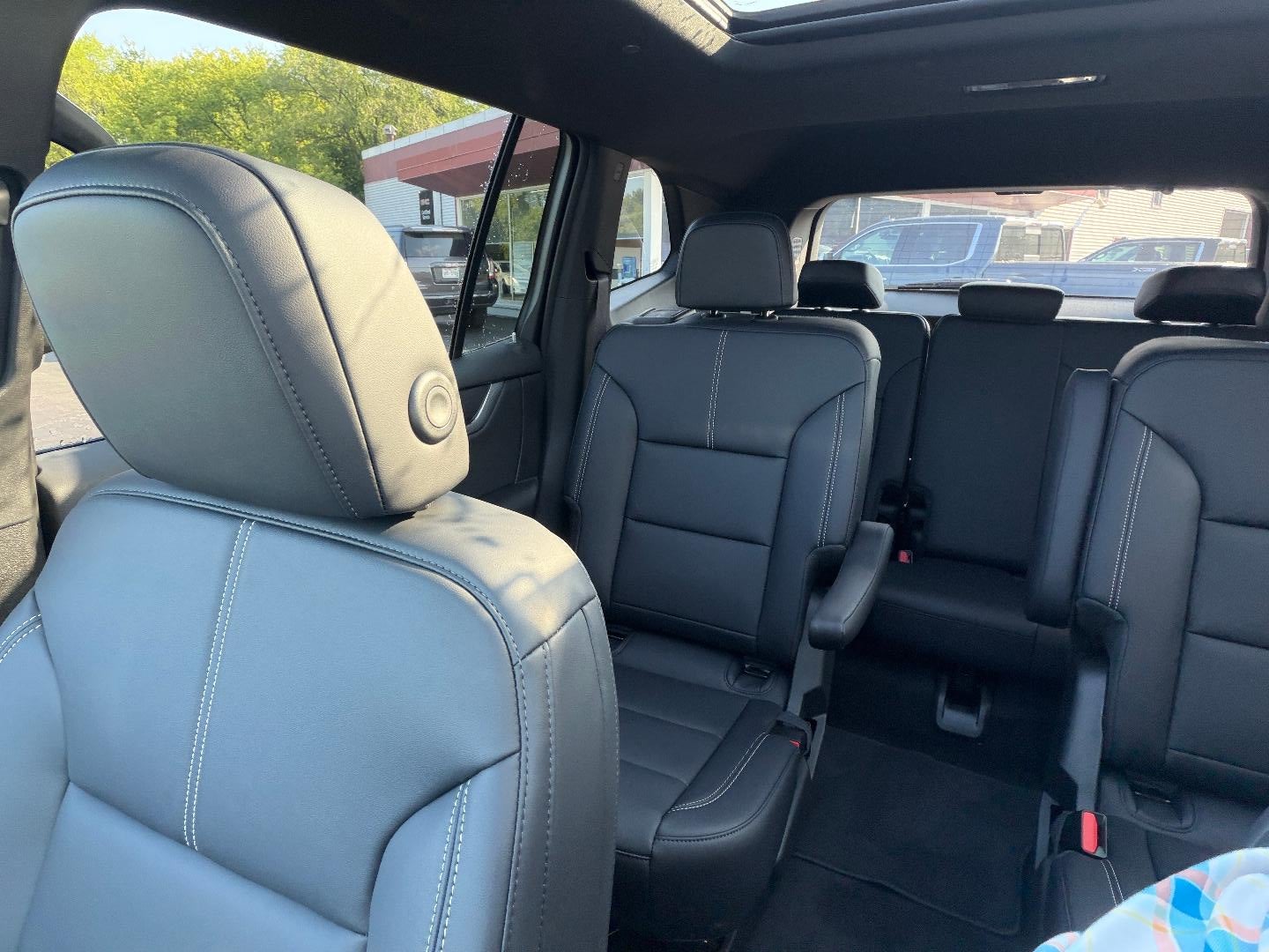 2027 GMC Acadia Elevation