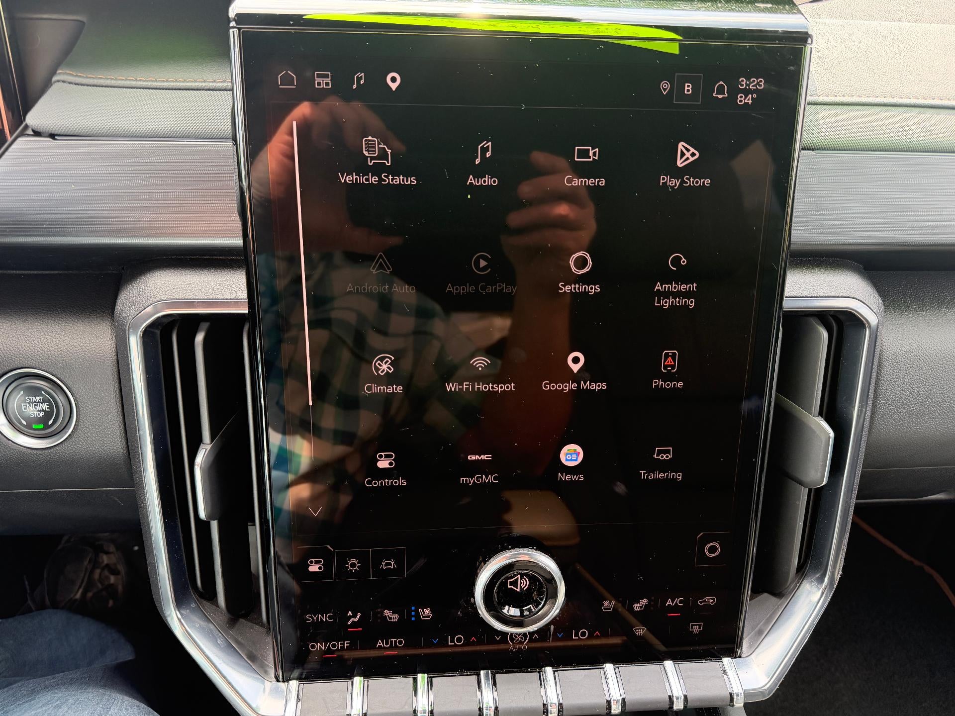 2024 GMC Acadia AT4