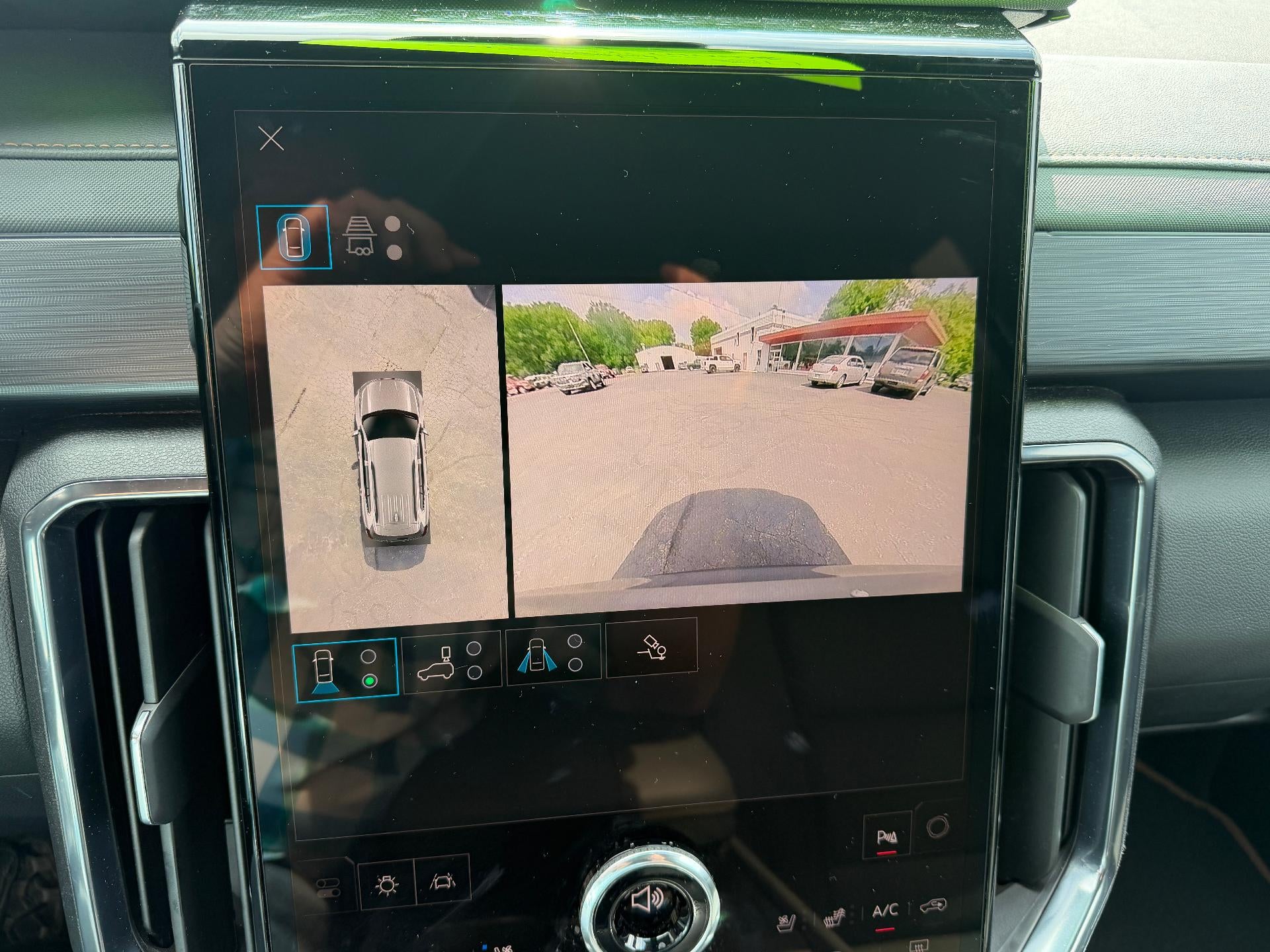 2024 GMC Acadia AT4