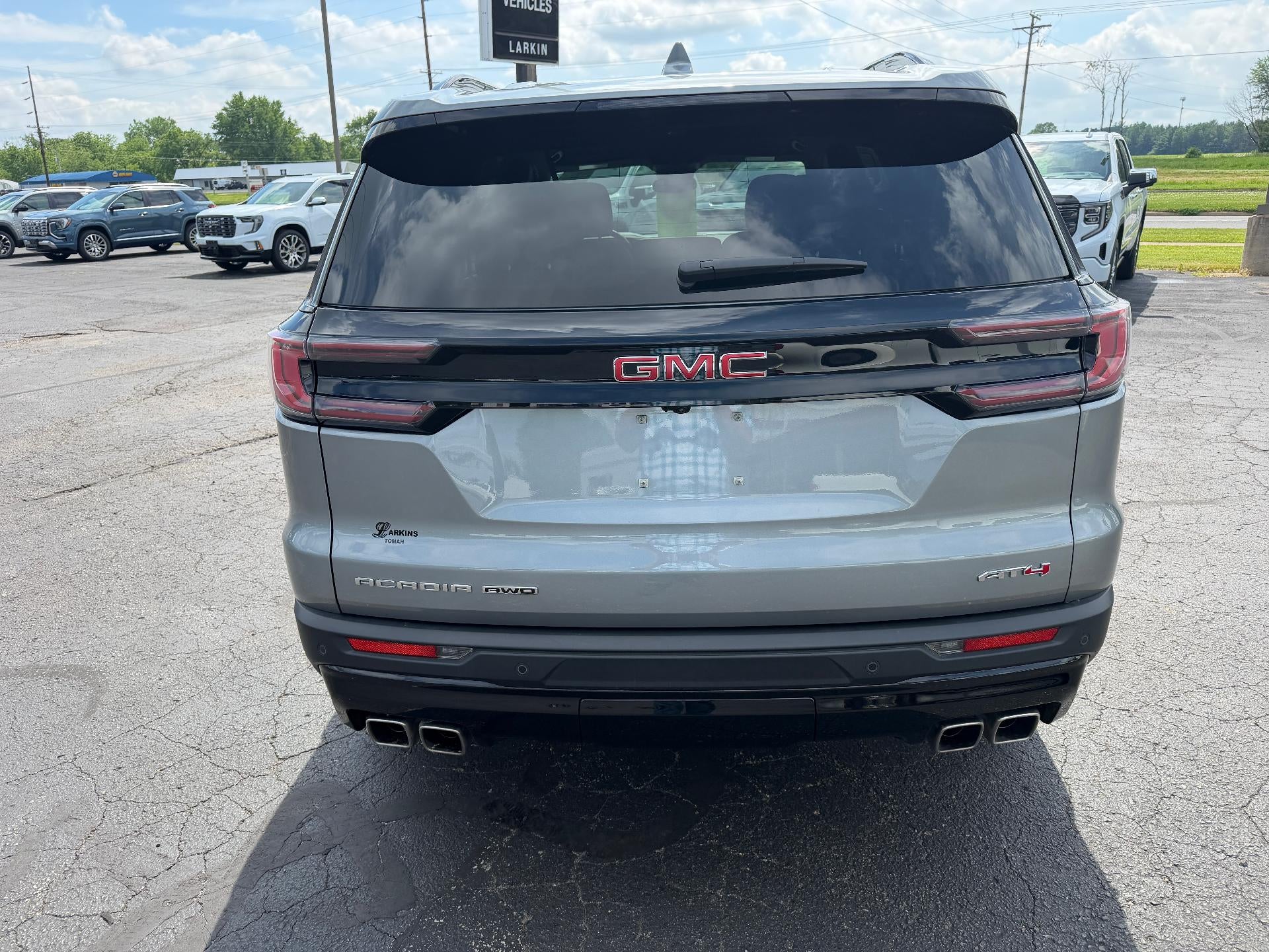 2024 GMC Acadia AT4