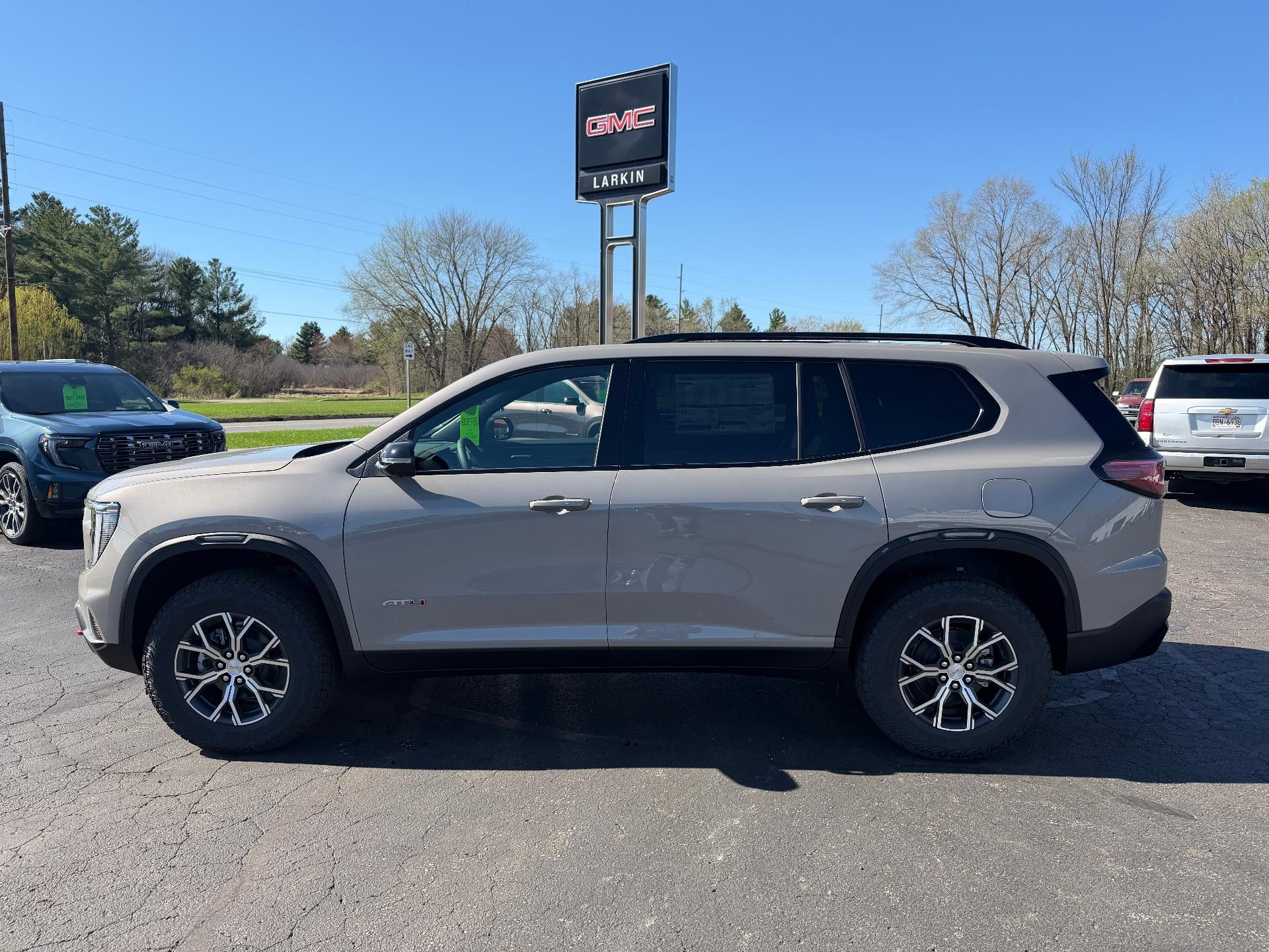 2026 GMC Acadia AT4