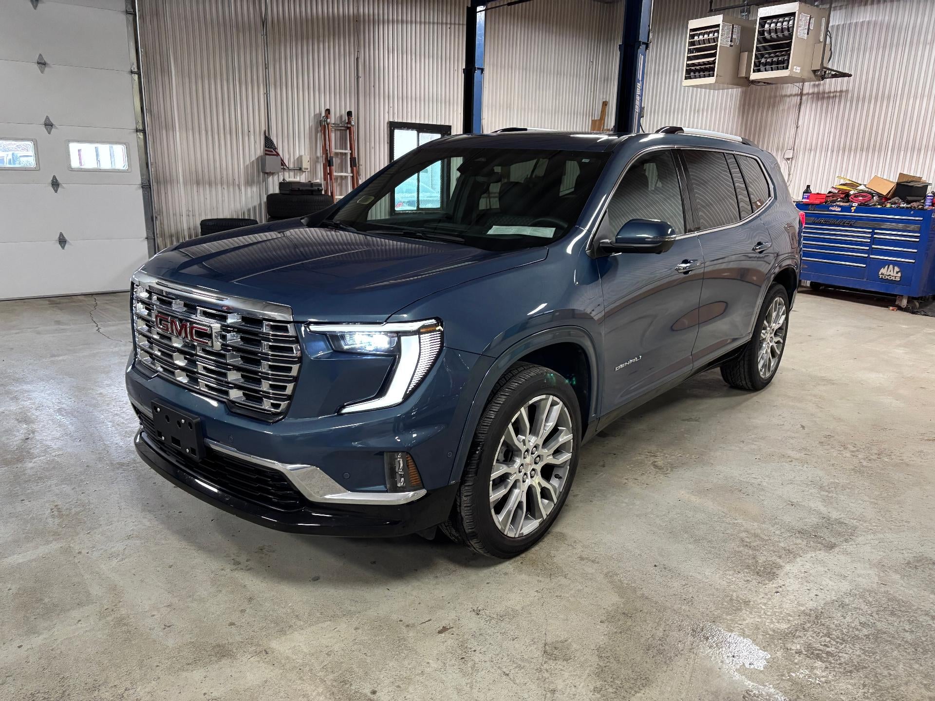 2024 GMC Acadia Denali