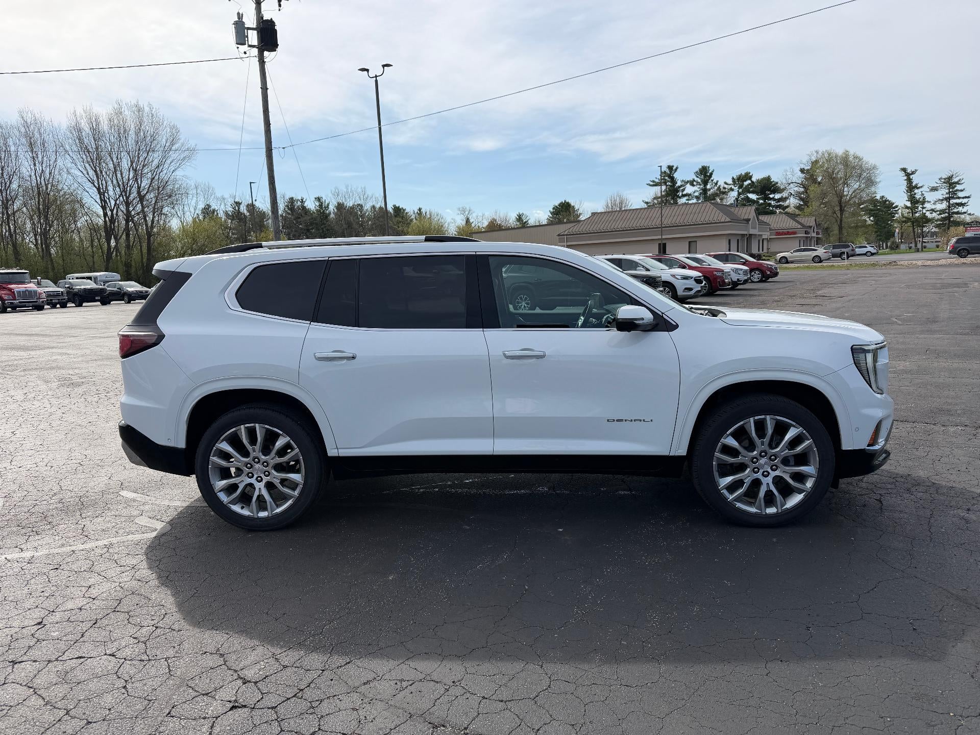 2024 GMC Acadia Denali