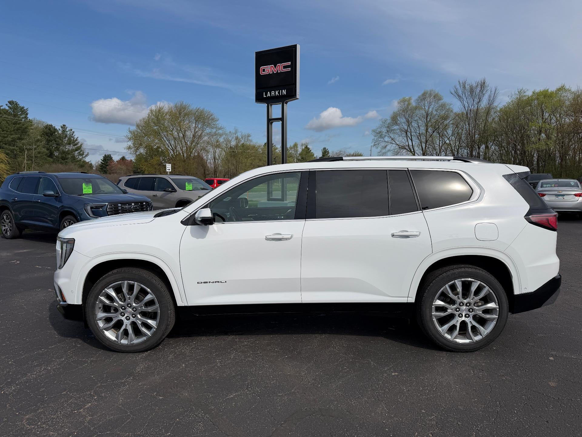 2024 GMC Acadia Denali