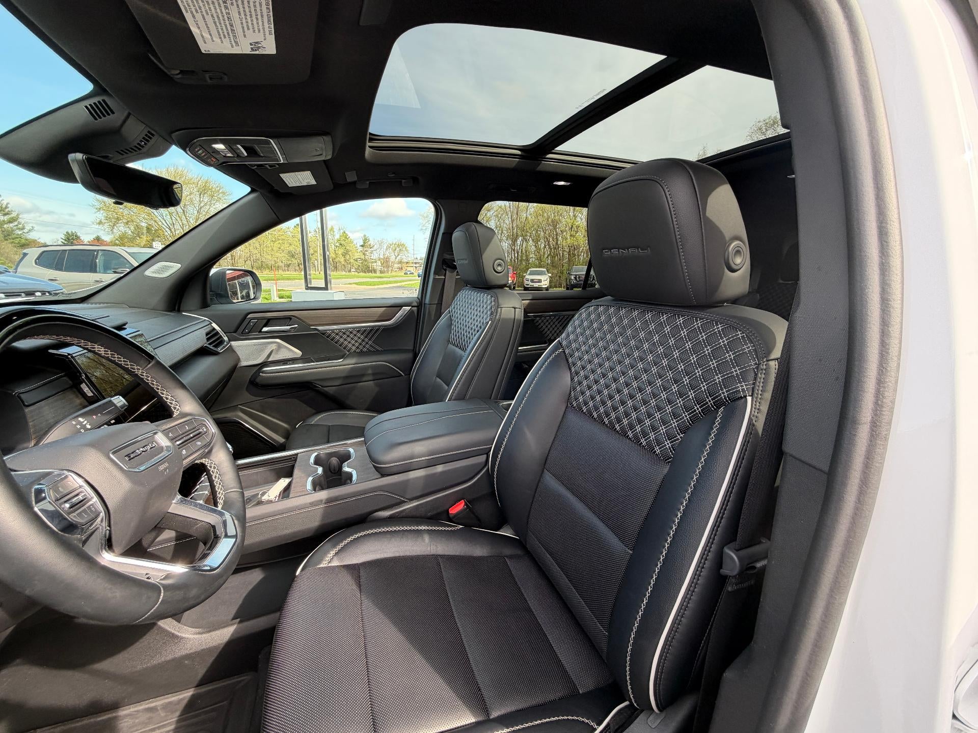 2024 GMC Acadia Denali