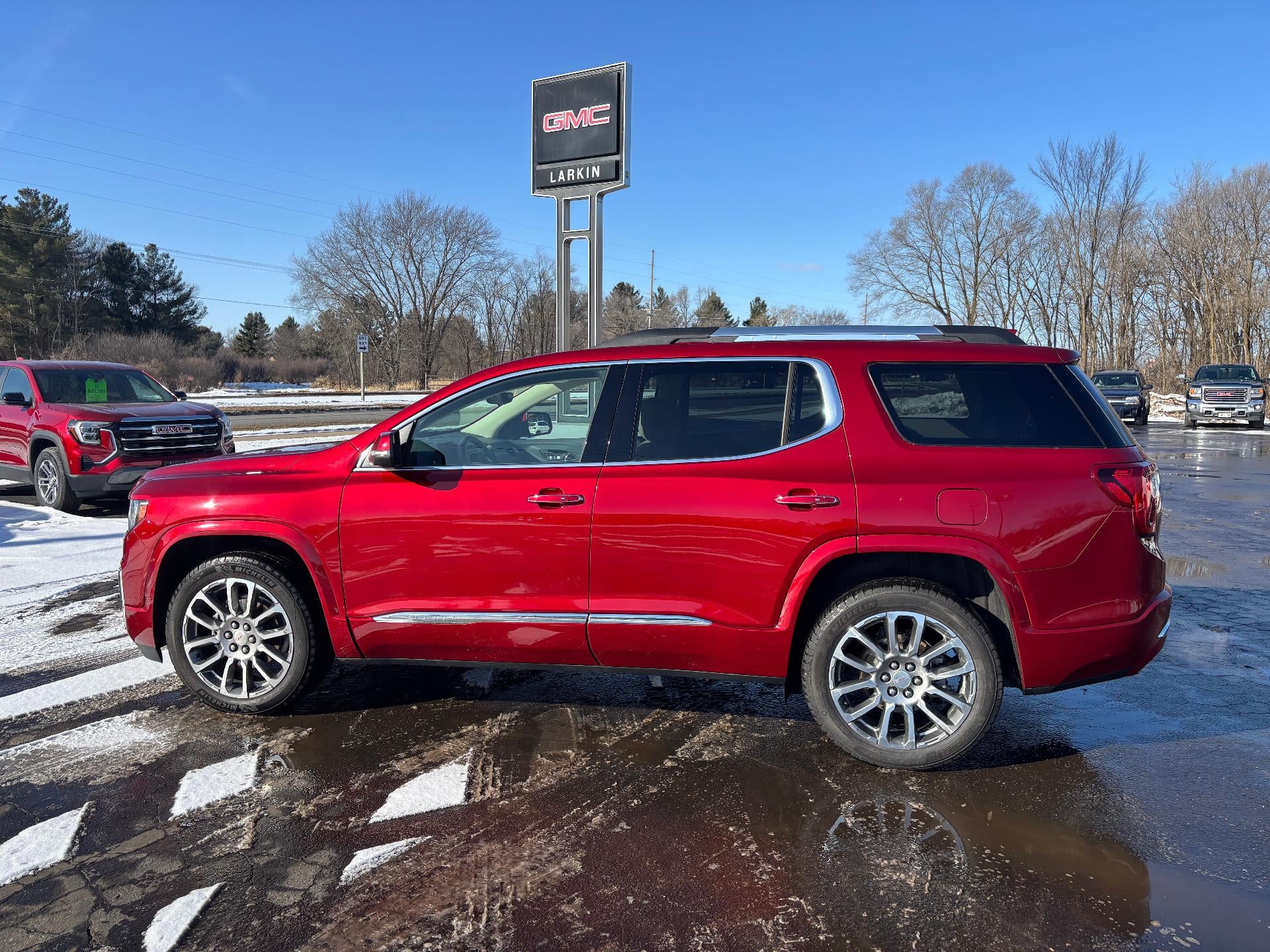 2023 GMC Acadia Denali