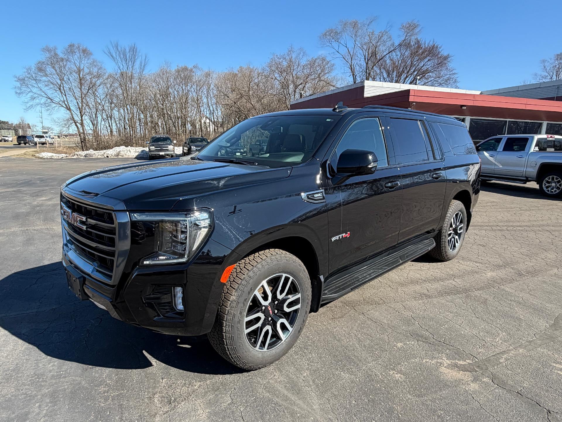 2022 GMC Yukon XL AT4