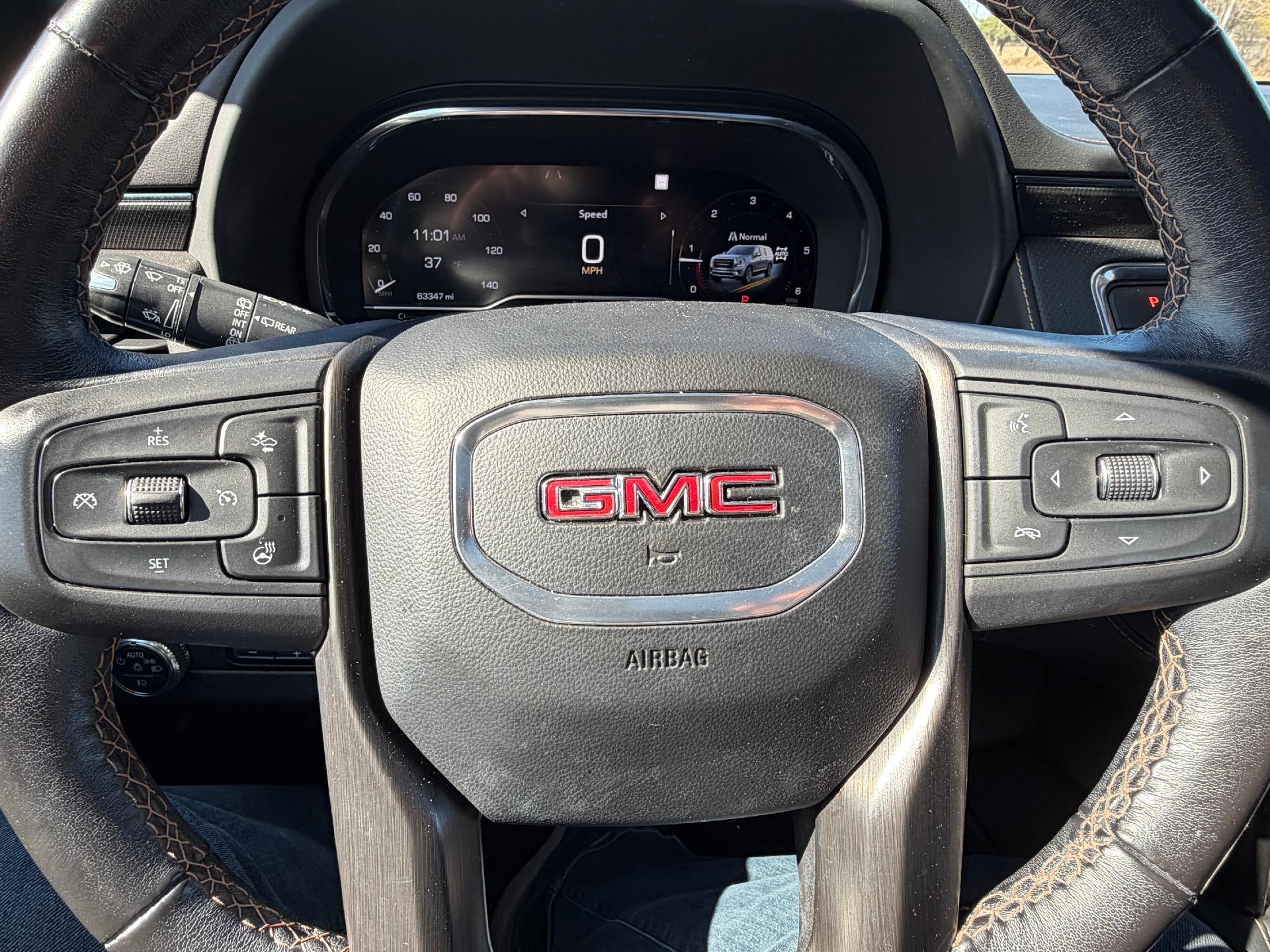 2022 GMC Yukon XL AT4