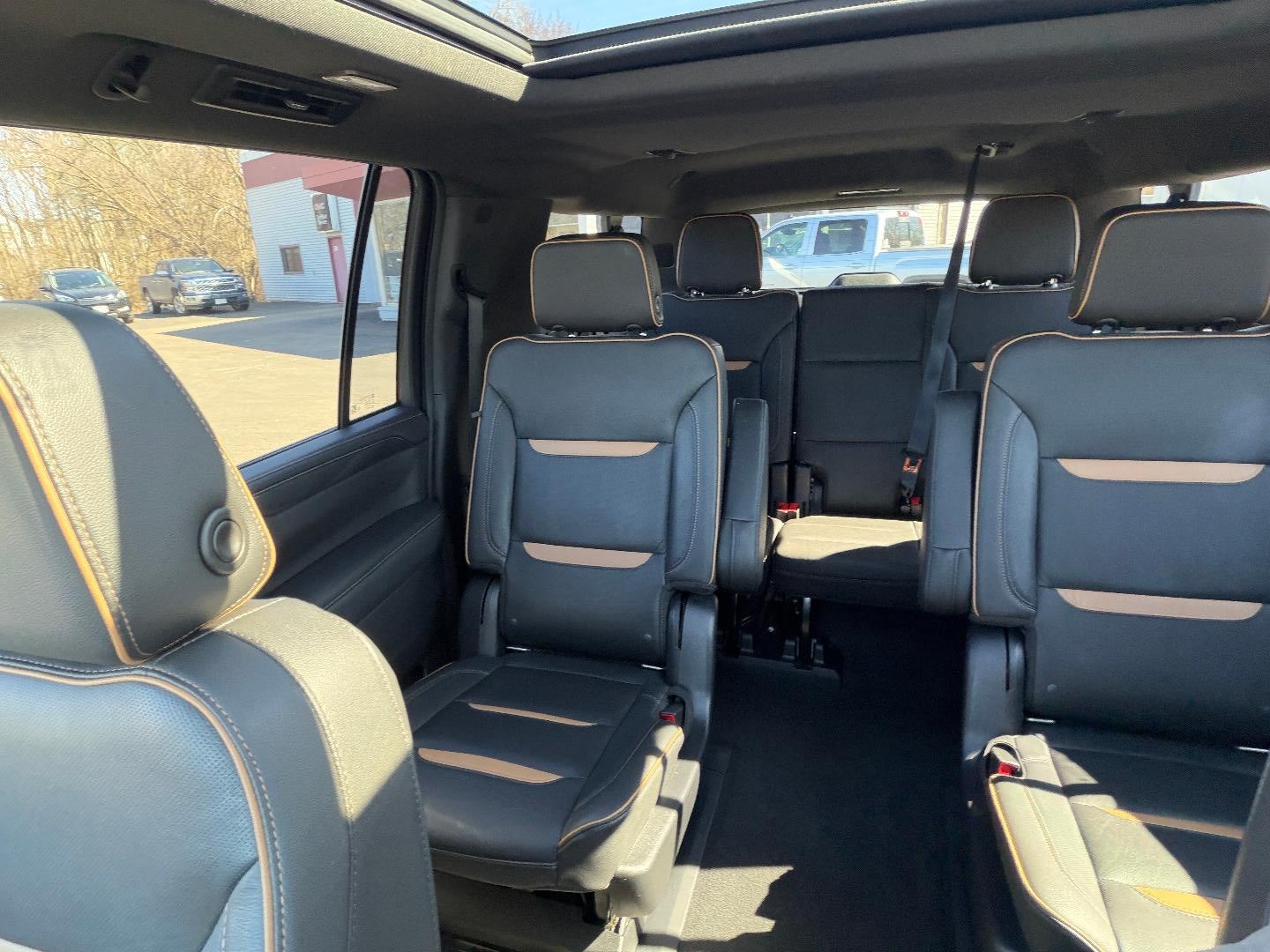 2022 GMC Yukon XL AT4