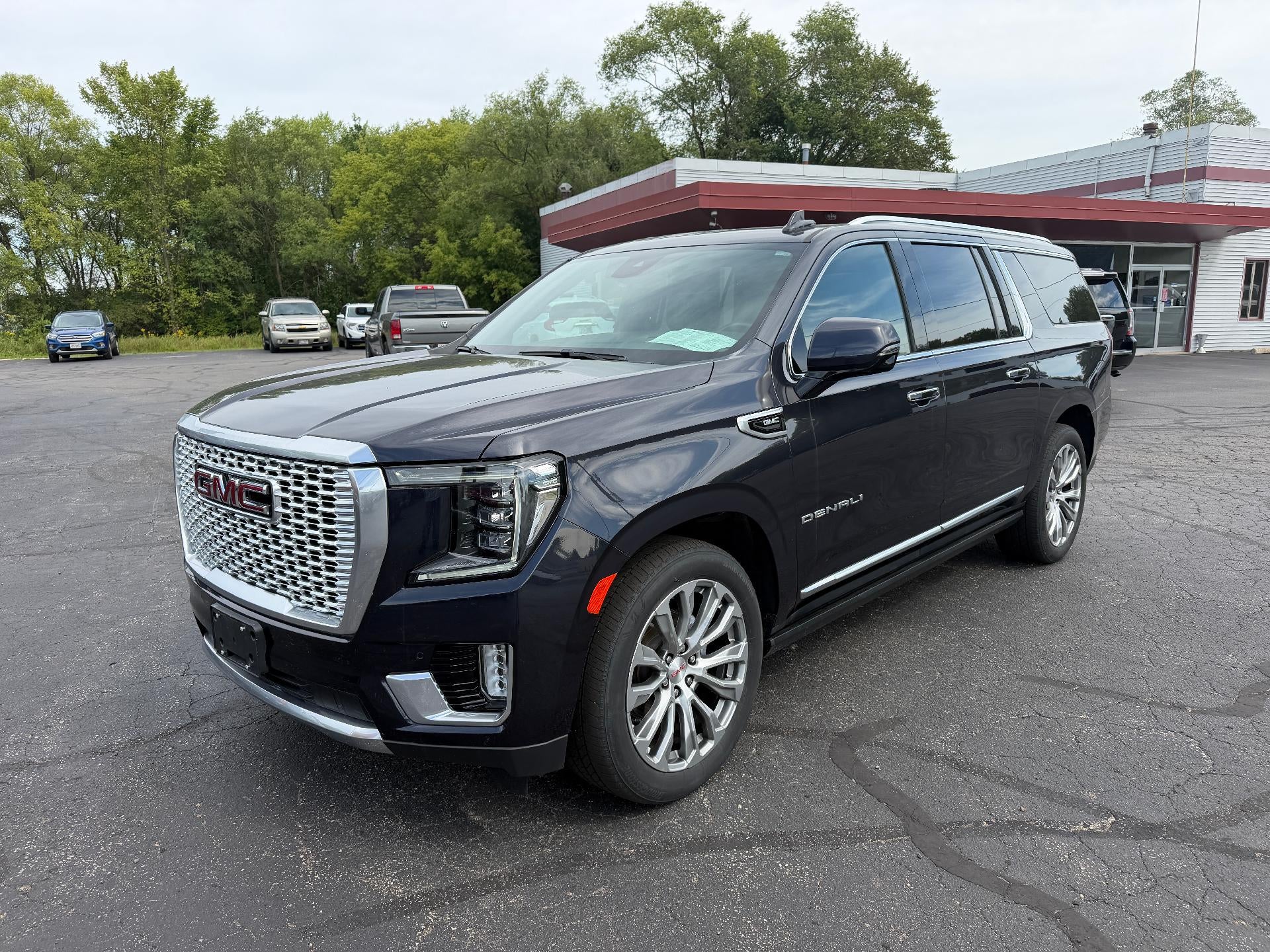 2023 GMC Yukon XL Denali