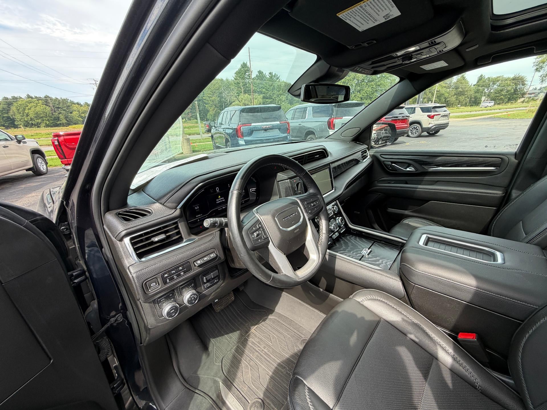 2023 GMC Yukon XL Denali