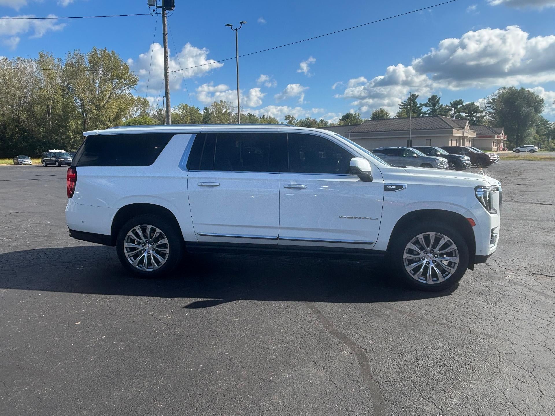 2023 GMC Yukon XL Denali