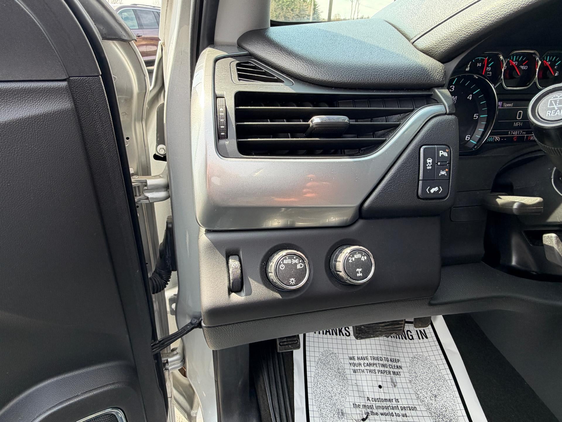 2017 Chevrolet Suburban LT