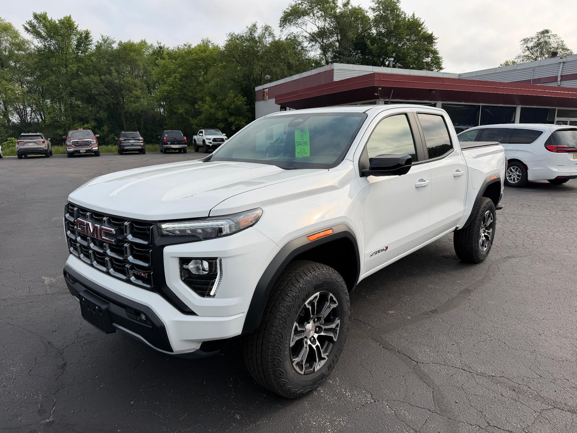 2024 GMC Canyon AT4