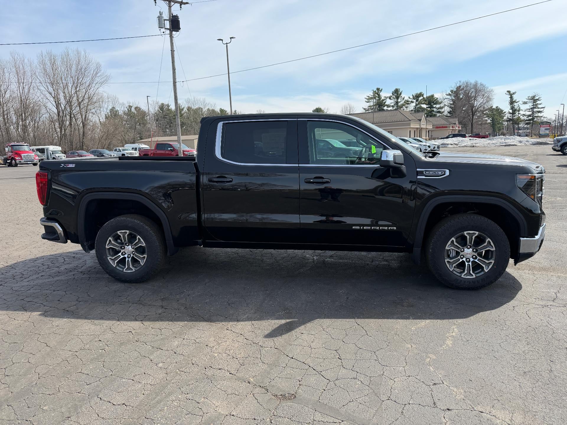 2026 GMC Sierra 1500 SLE