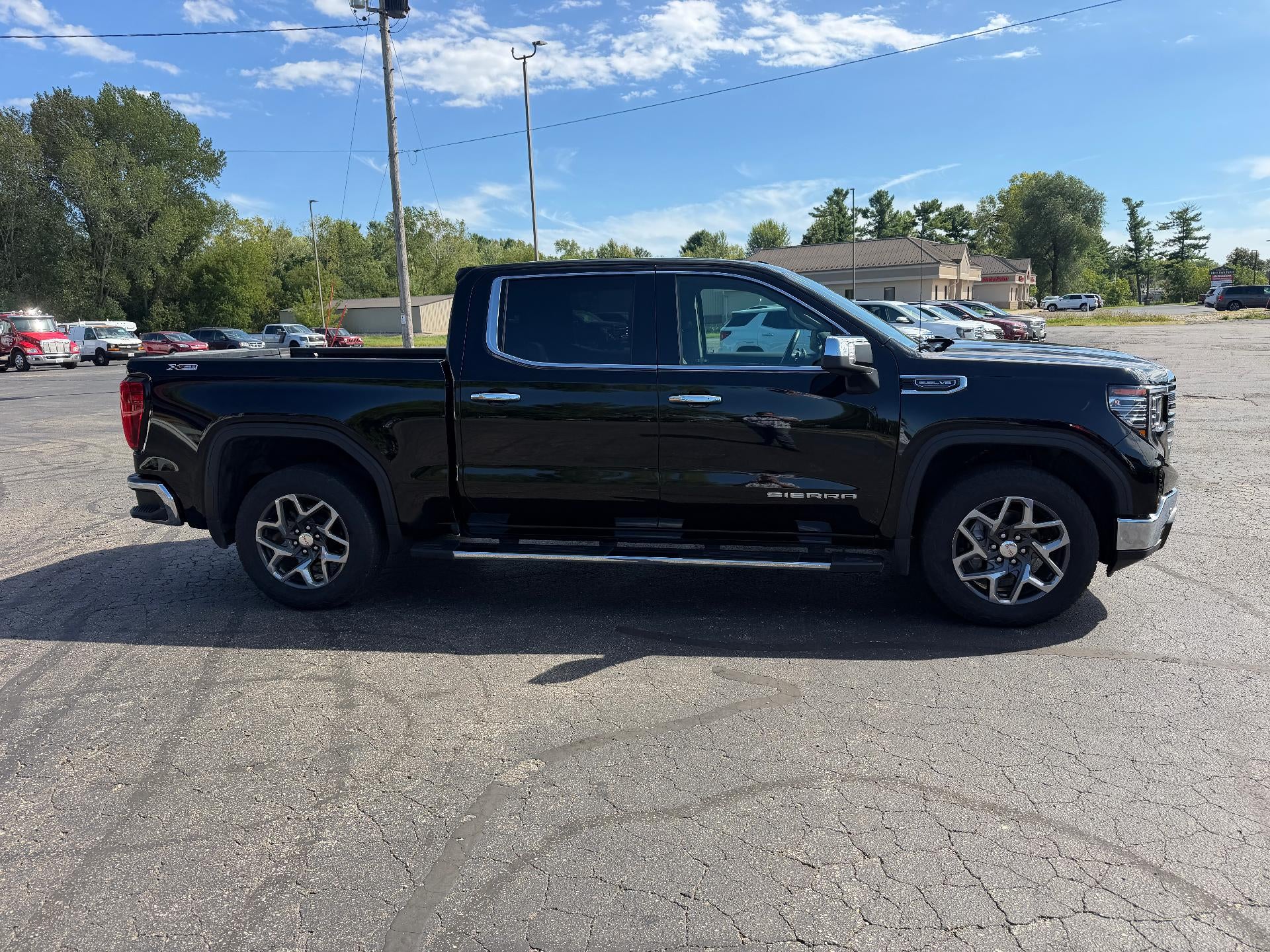 2023 GMC Sierra 1500 SLT