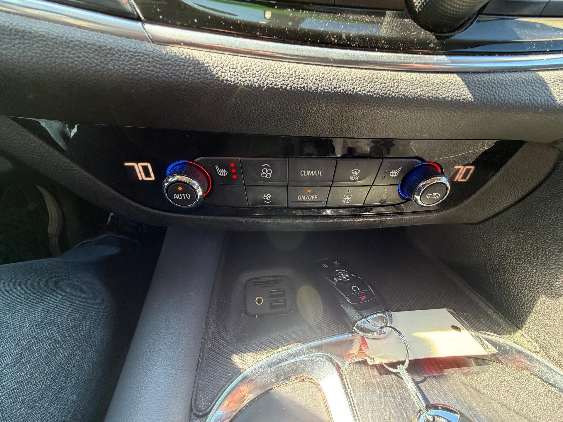 2021 Buick Enclave Essence